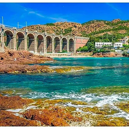 Esterel Comfortable Hotel 3*