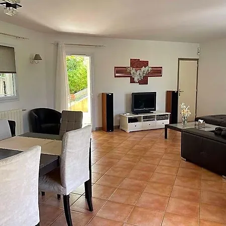 Esterel Comfortable Otel